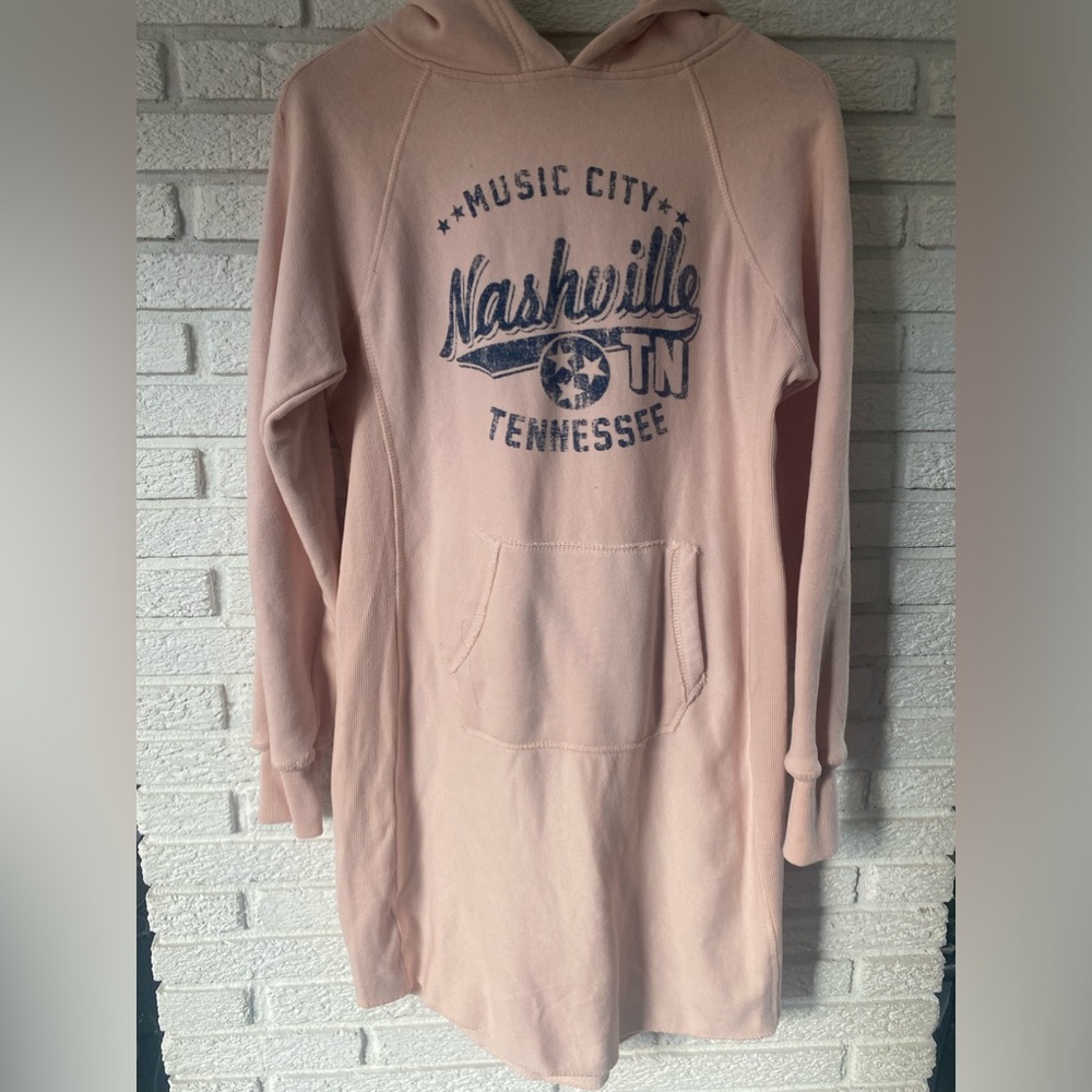 NASHVILLE TENNESSEE LONG PINK SWEATSHIRT